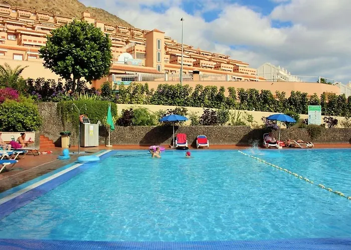 Castle Harbour 1 Bedroom Pool View C112