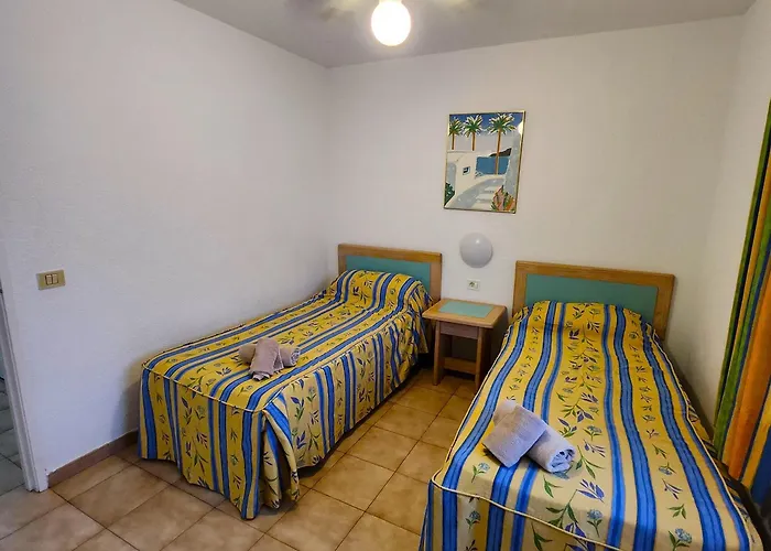 Lejlighed Castle Harbour 1 Bedroom Pool View C112