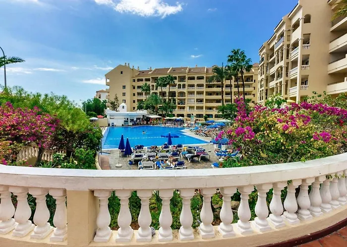 Castle Harbour 1 Bedroom Pool View C112 Apartment